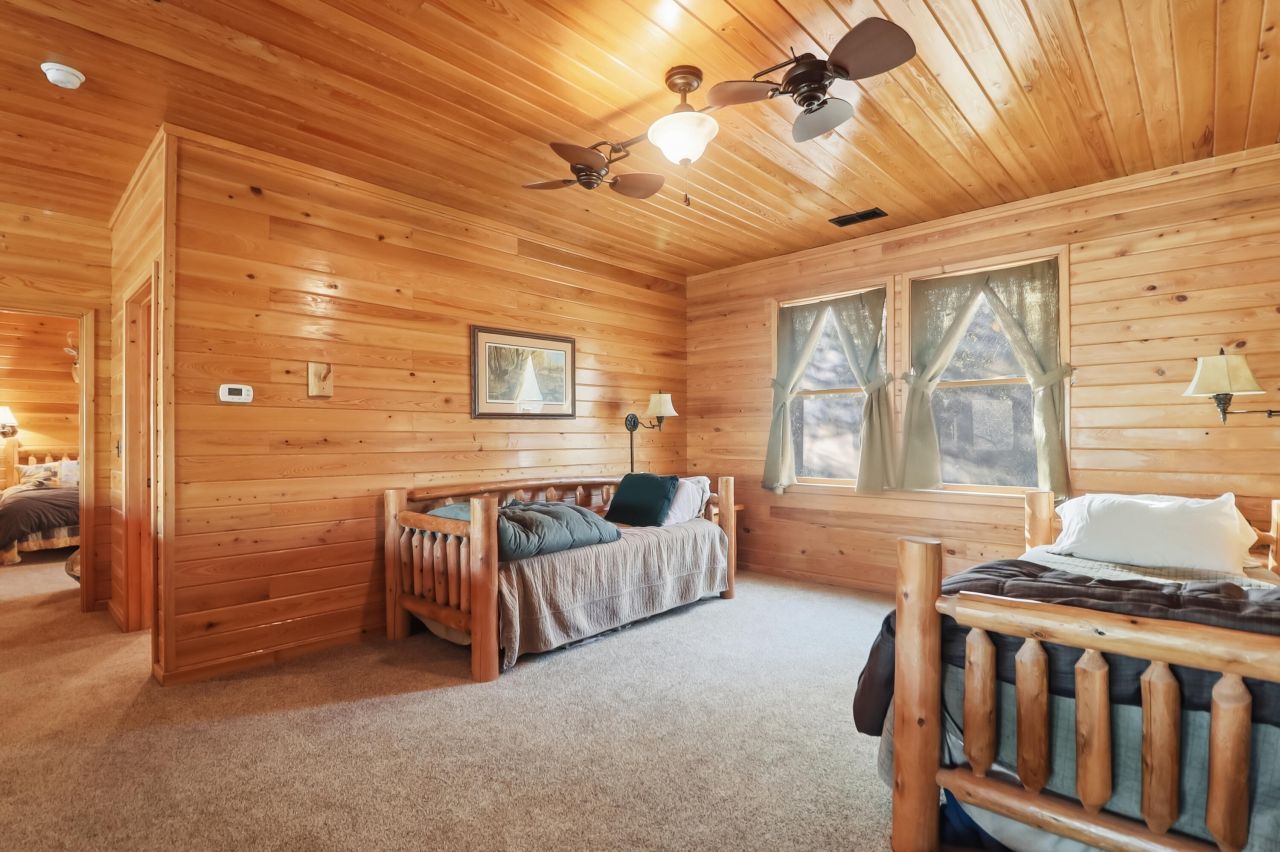 1384 Sandy Landing Lane Photo 23