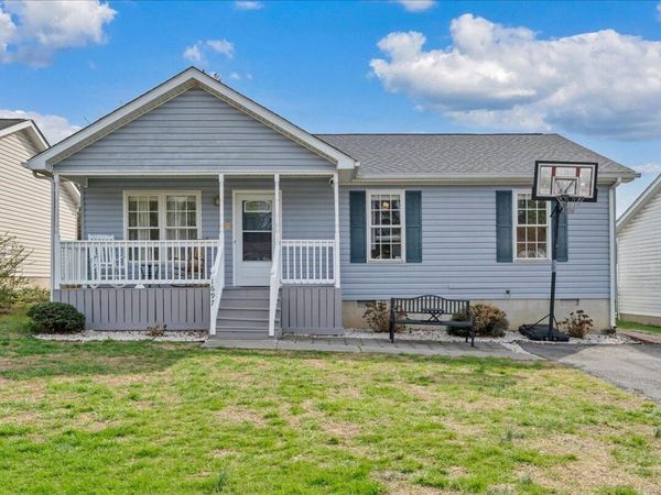 1697 Gordon AVE SE, Roanoke, VA 24014