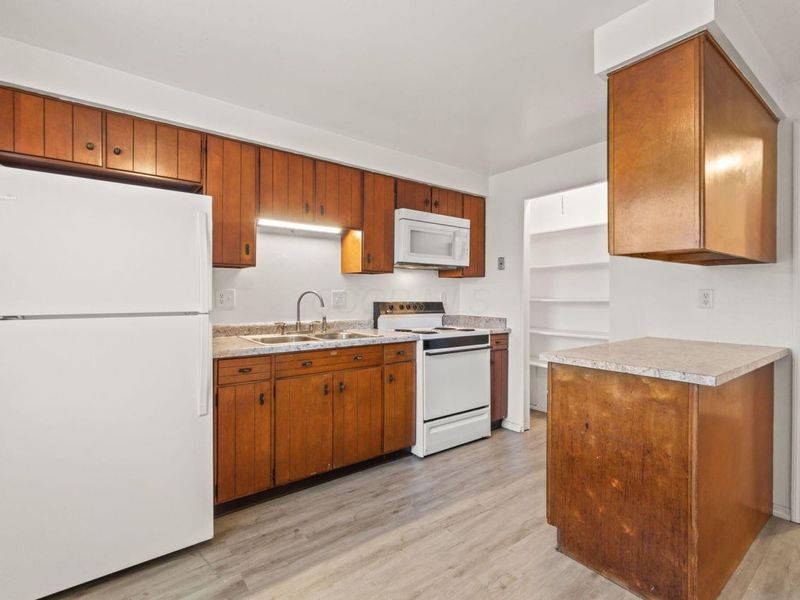 1108-1110 Cambridge Court, New Carlisle, OH 45344 Photo 12