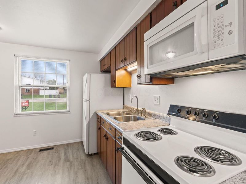 1108-1110 Cambridge Court, New Carlisle, OH 45344 Photo 15