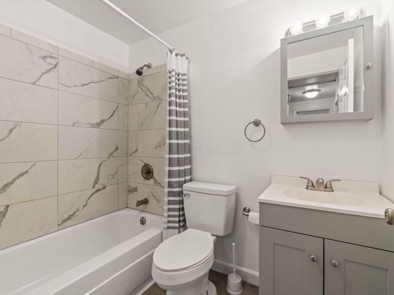 1108-1110 Cambridge Court, New Carlisle, OH 45344 Photo 24