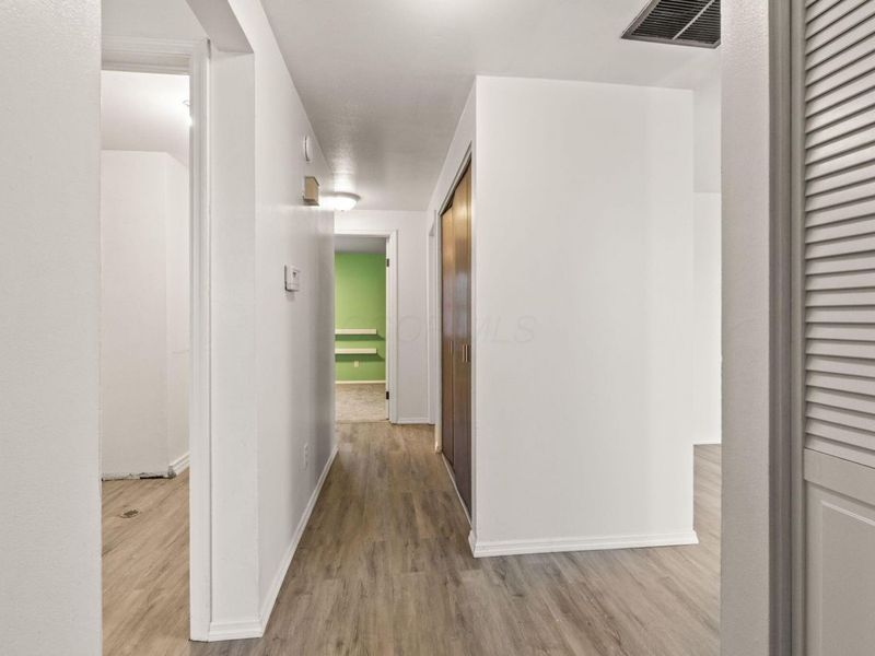 1108-1110 Cambridge Court, New Carlisle, OH 45344 Photo 6