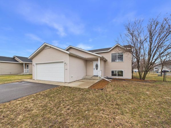 619 N Hackberry Drive N, Saint Joseph, MN 56374