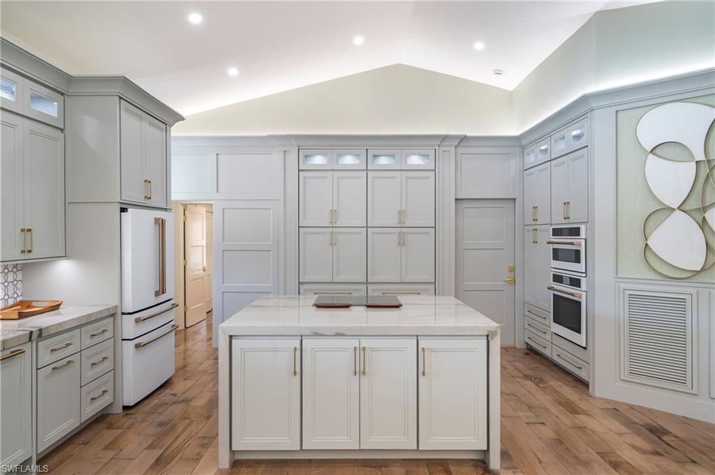 805 Lake Vista Ct, Naples, FL 34108 Photo