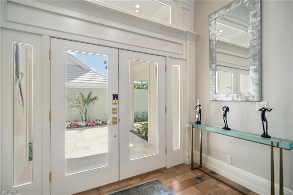 805 Lake Vista Ct, Naples, FL 34108 Photo