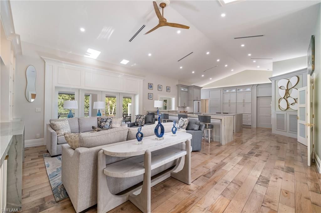 805 Lake Vista Ct, Naples, FL 34108 Photo