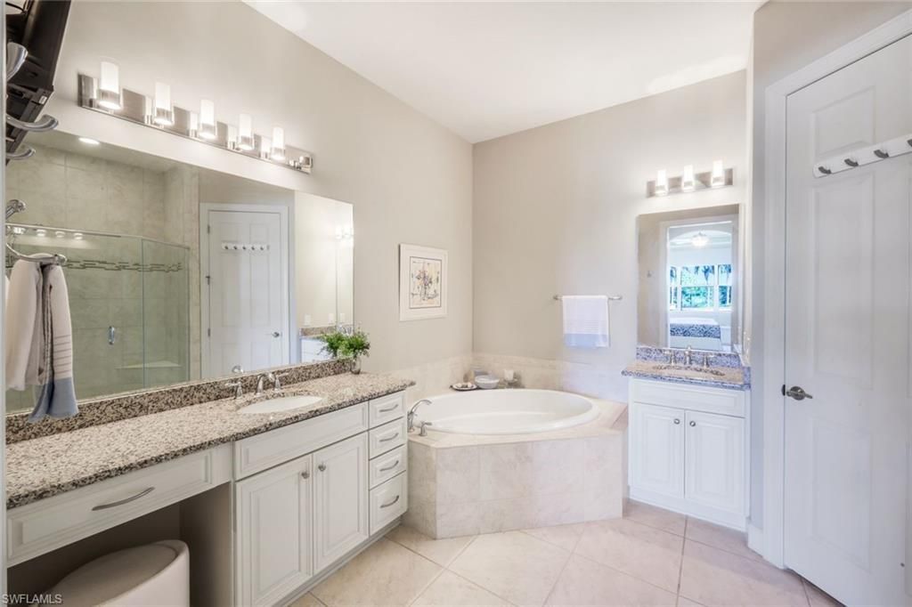 8835 Nautical Landing Cir, Unit 201, Naples, FL 34120 Photo