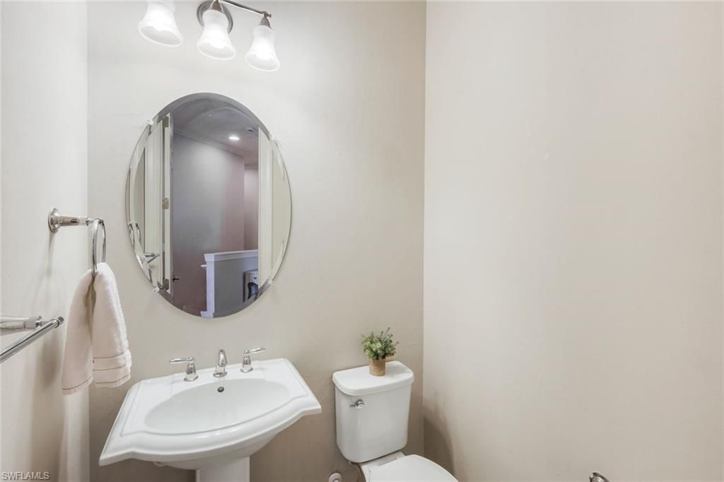 8835 Nautical Landing Cir, Unit 201, Naples, FL 34120 Photo