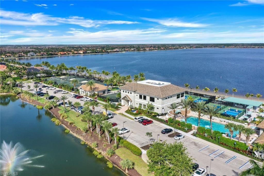 8835 Nautical Landing Cir, Unit 201, Naples, FL 34120 Photo