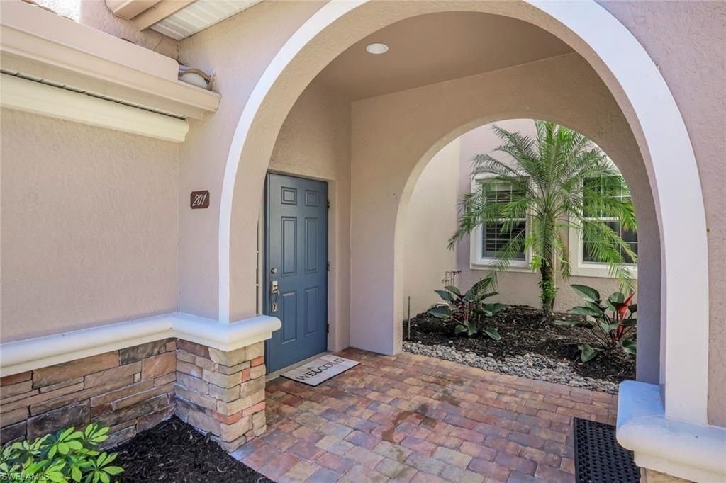 8835 Nautical Landing Cir, Unit 201, Naples, FL 34120 Photo