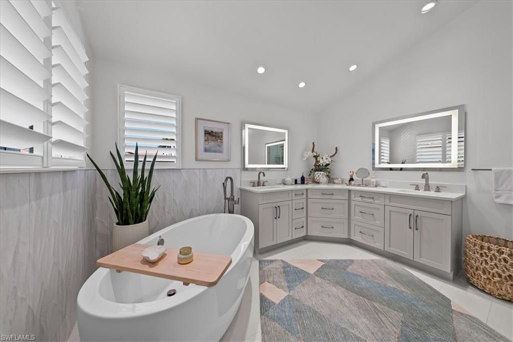 4737 Villa Mare Ln, Naples, FL 34103 Photo