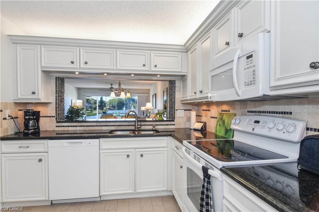 1250 Yesica Ann Cir, Unit E102, Naples, FL 34110 Photo