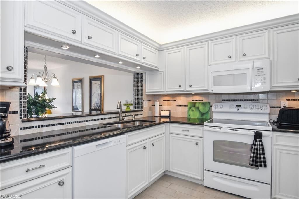 1250 Yesica Ann Cir, Unit E102, Naples, FL 34110 Photo