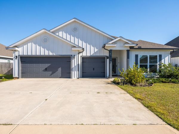 6169 Jenks Drive, Gulf Breeze, FL 32563