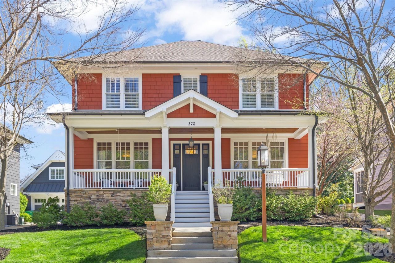 228 Wendover Hill Court, Charlotte, NC 28211 Main Photo