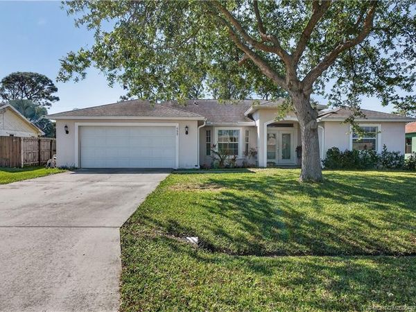 532 SE Ron Rico Terrace, Port St Lucie, FL 34983