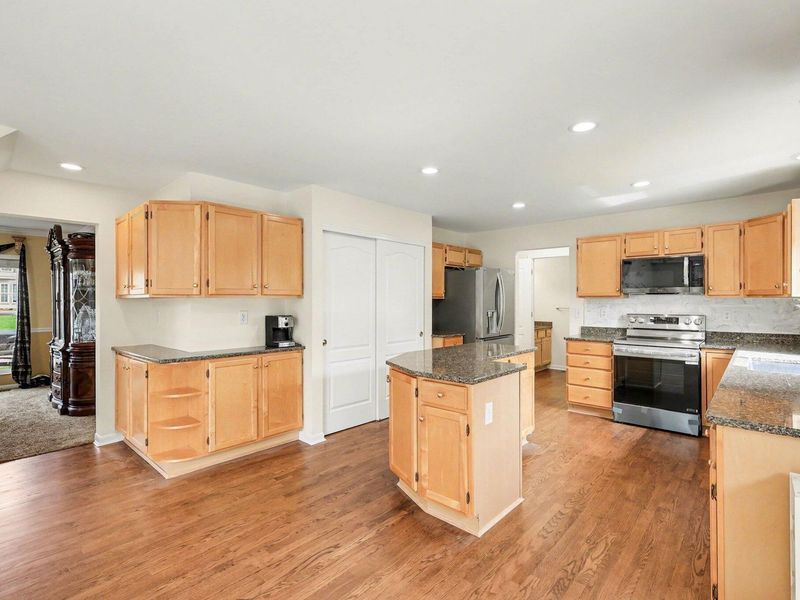 1822 Mountainview Court, Florence, KY 41042 Photo 4