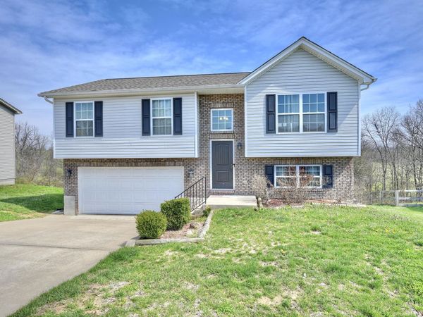 220 Ten Mile Drive, Dry Ridge, KY 41035