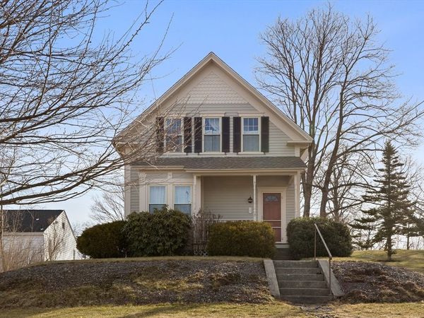 4 White Ave, Douglas, MA 01516