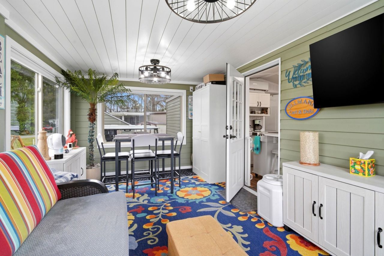 1413 Circle Dr. Photo 15