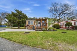 1413 Circle Dr. photo 4