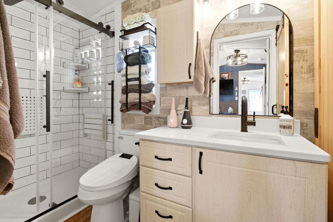 1413 Circle Dr. Photo 22