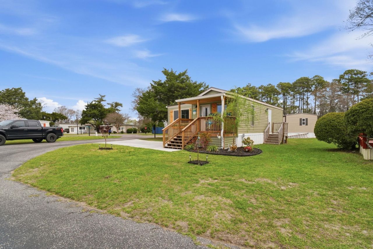 1413 Circle Dr. Photo 4