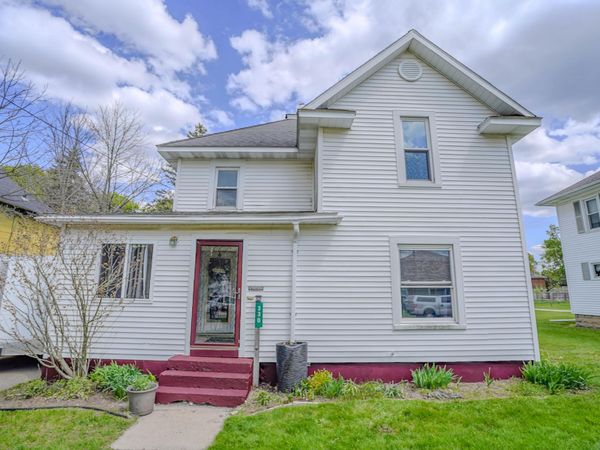 330 Cleveland Street, Nashville, MI 49073