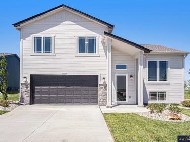 17602 Phoebe Street , Bennington, NE 68007