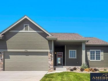 17576 Phoebe Street, Bennington, NE 68007