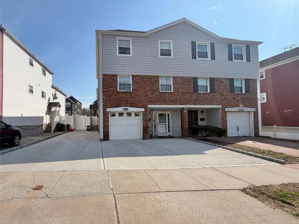 22510 59th Avenue , Oakland Gardens, NY 11364