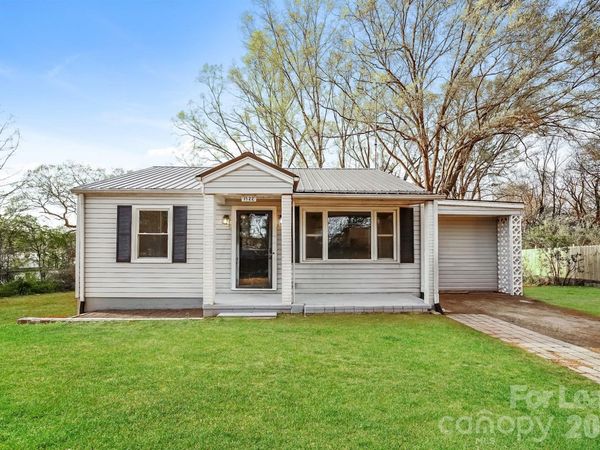 1522 7th Avenue Drive SW, Hickory, NC 28602