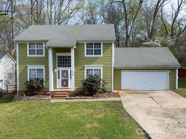 7422 Autumn Trail Drive, Charlotte, NC 28213