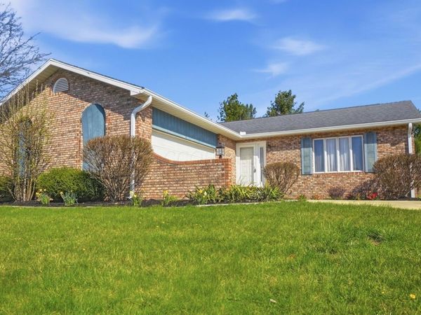 293 Mae Street , Logan, OH 43138