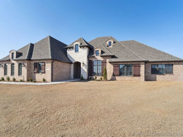 17552 S 52nd East Avenue , Bixby, OK 74008