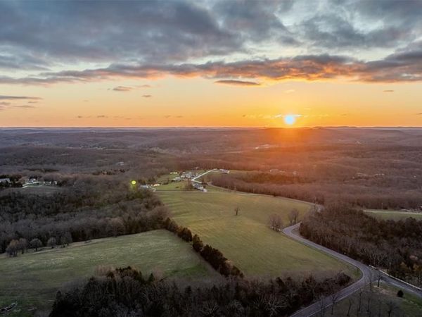 000 Flucom Road E, De Soto, MO 63020