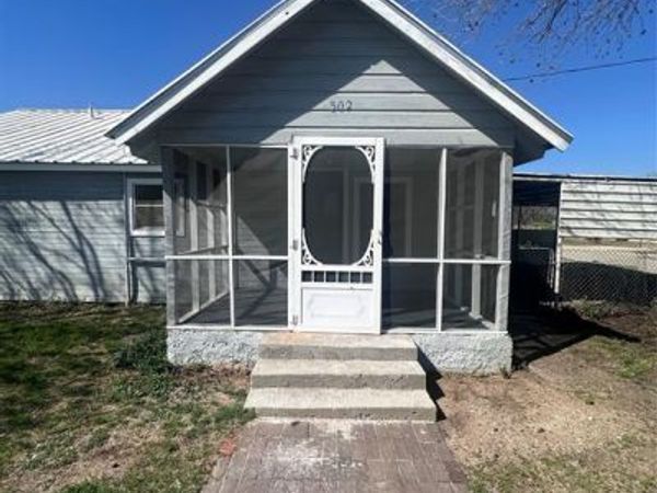 302 W Ripley Street , Coleman, TX 76834