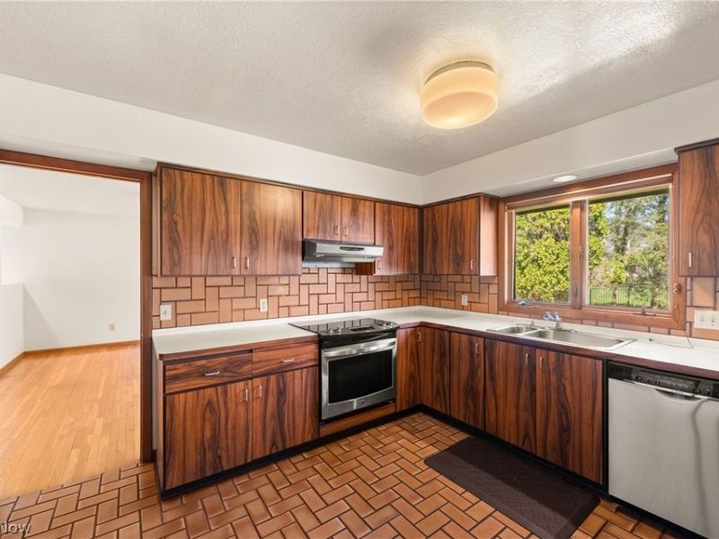 340 Edgemeer Place, Oberlin, OH 44074 Photo 17