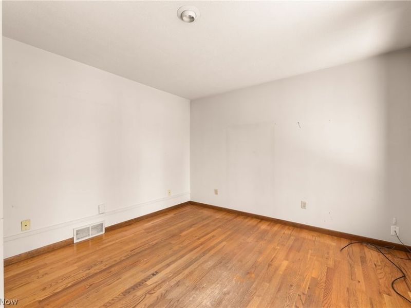 340 Edgemeer Place, Oberlin, OH 44074 Photo 4