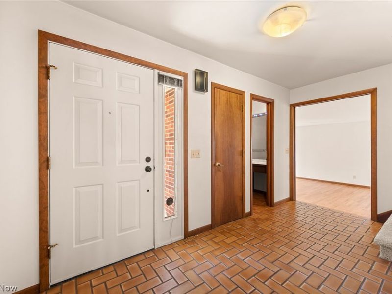 340 Edgemeer Place, Oberlin, OH 44074 Photo 6