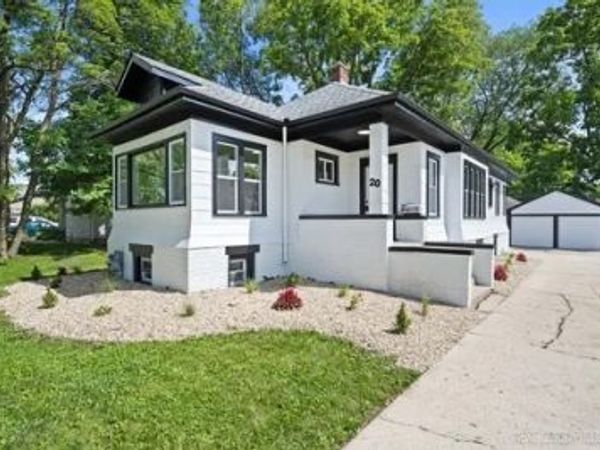 20 S Central Avenue, Aurora, IL 60506