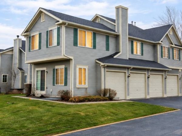 308 Windsor Court, Unit C, South Elgin, IL 60177