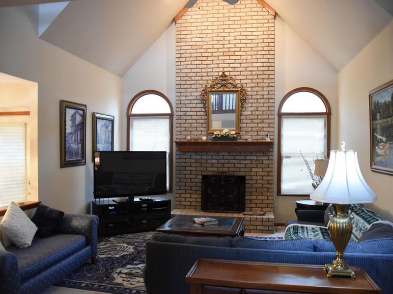 1952 Sherring Court , Reynoldsburg, OH 43068 Photo 4