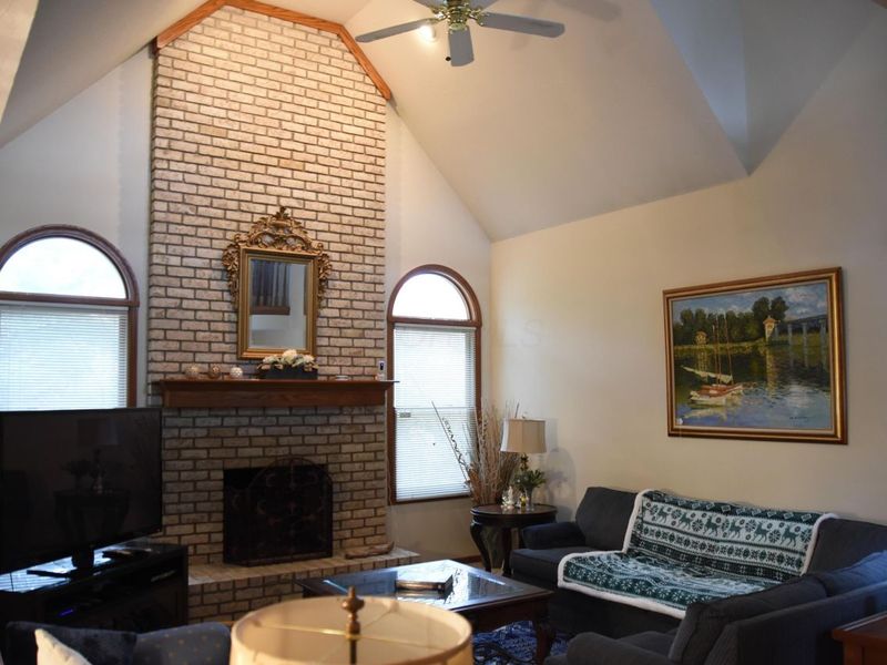 1952 Sherring Court , Reynoldsburg, OH 43068 Photo 5