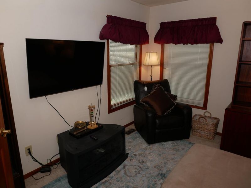 1952 Sherring Court , Reynoldsburg, OH 43068 Photo 7