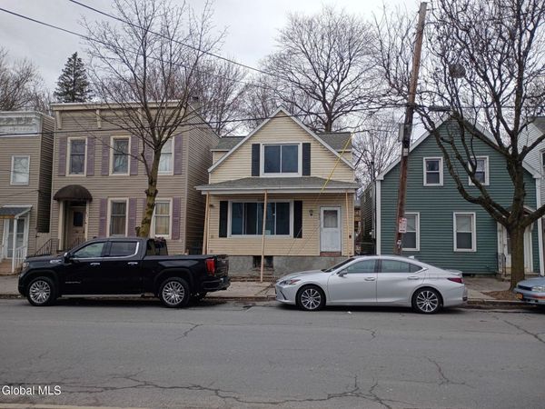 610 Livingston Avenue, Albany, NY 12206