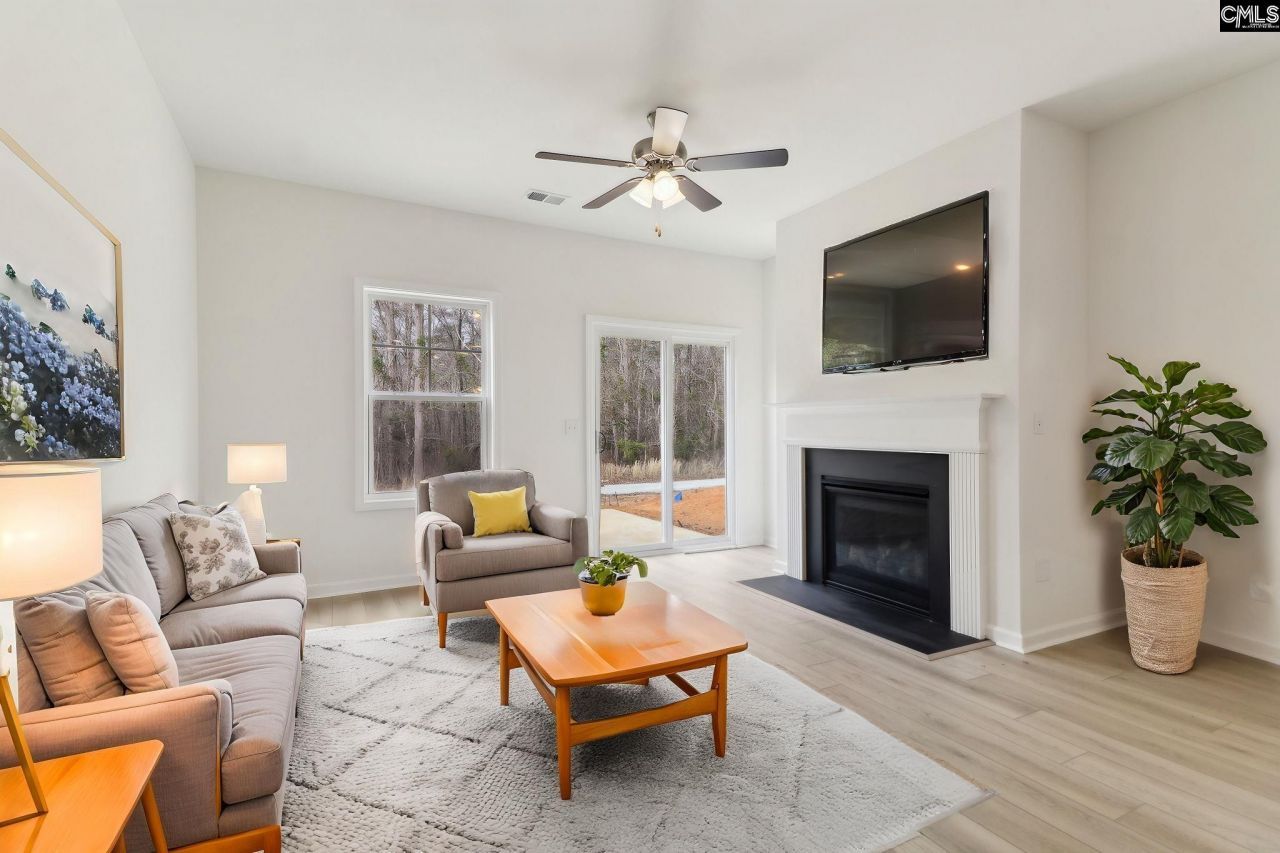 575 Griffon Drive  Photo 19