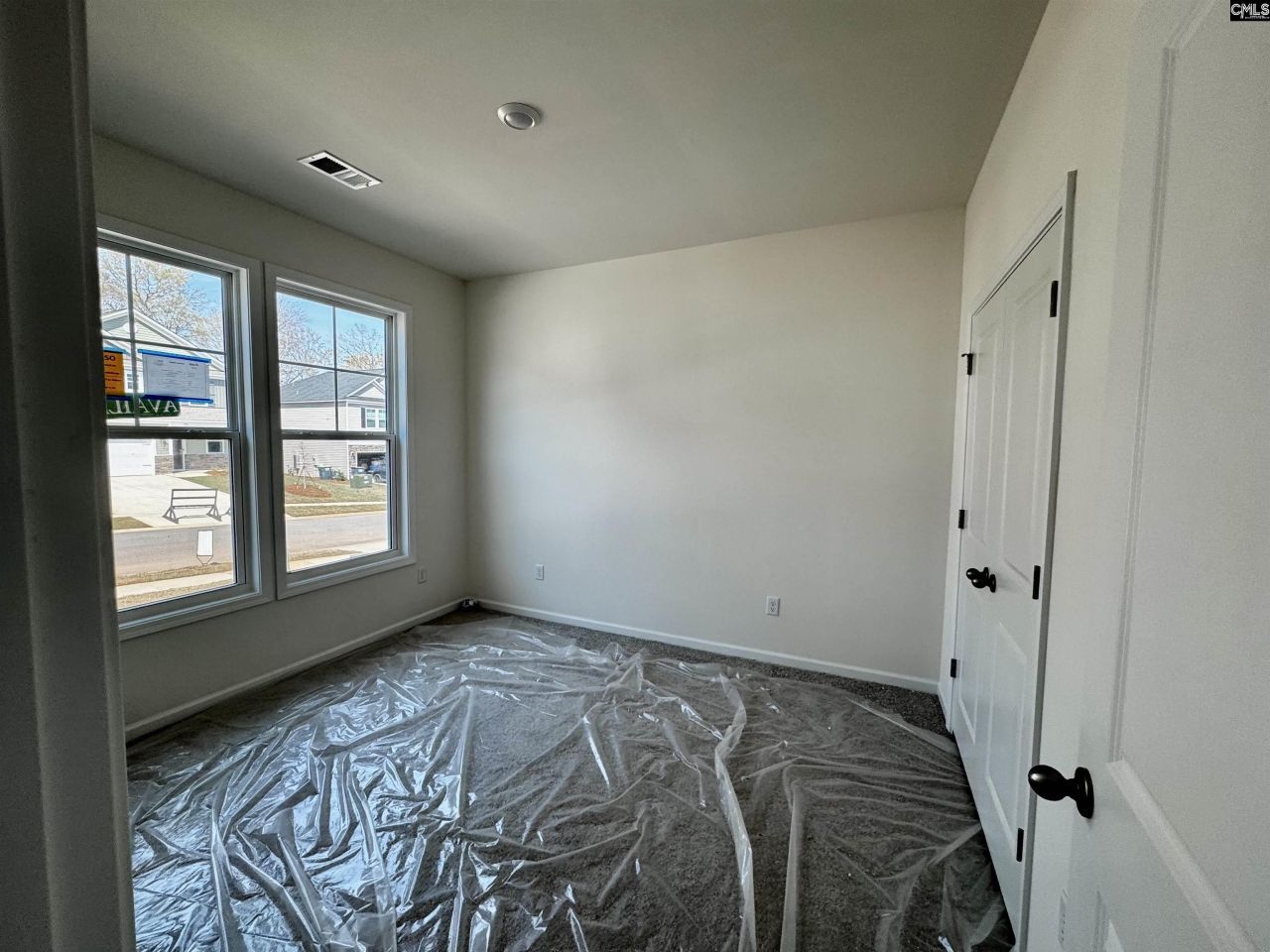 575 Griffon Drive  Photo 5