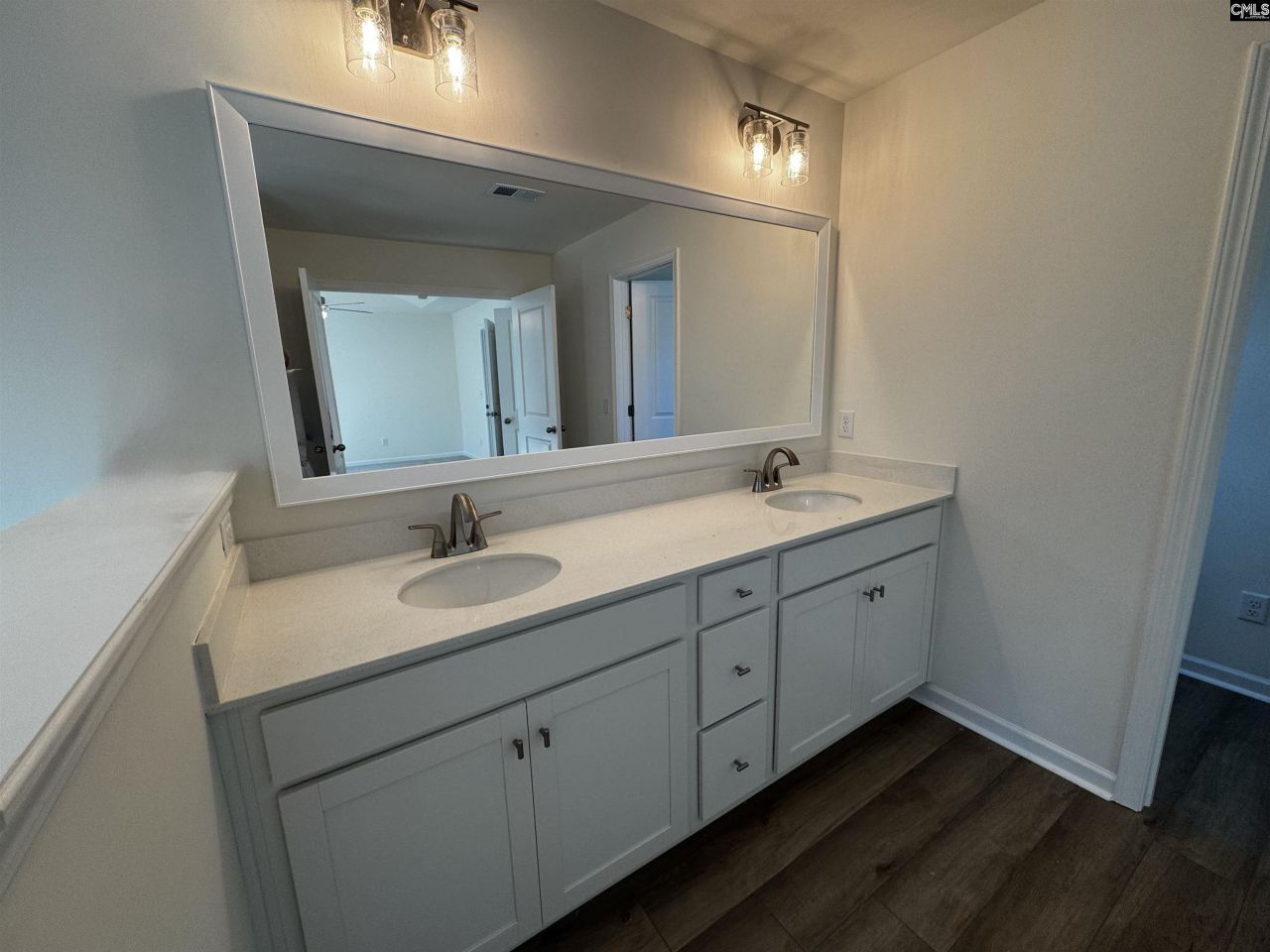 598 Griffon Drive  Photo 26