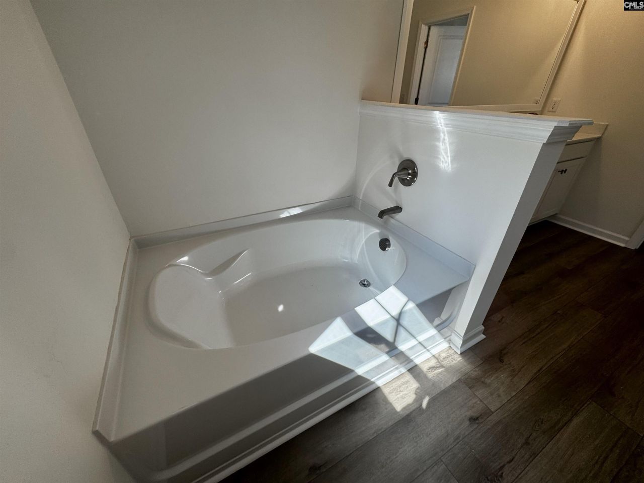 598 Griffon Drive  Photo 28